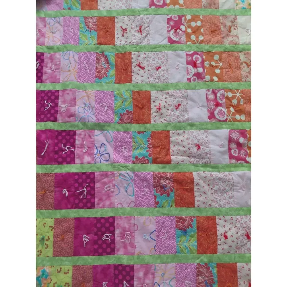 VTG Handmade Patchwork Quilt Cotton Floral Pink Green Cottagecore 45X62 Girly